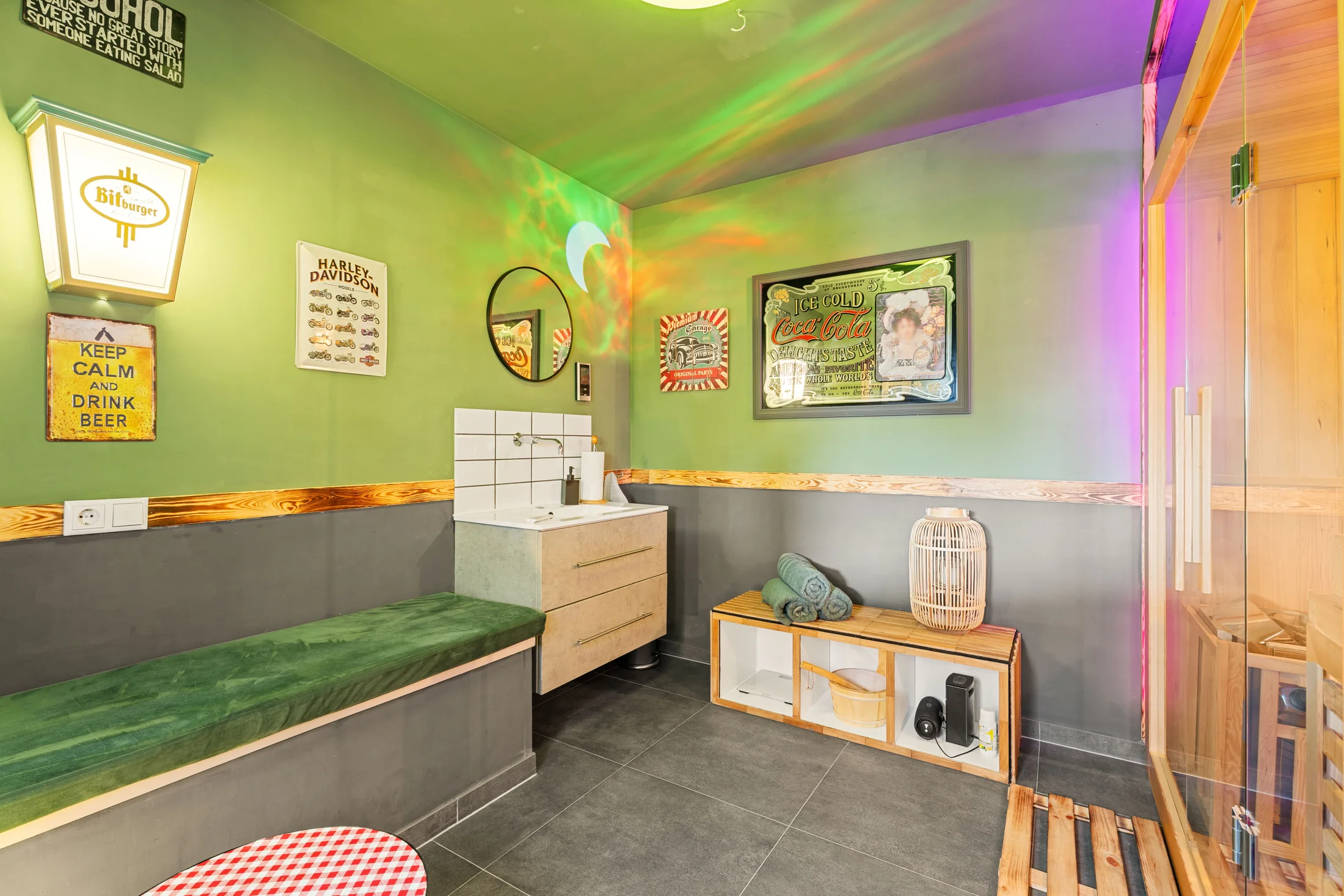 Innenansicht der finnischen Sauna